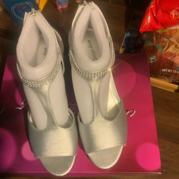 Flash silver satin heel - Picture 2 of 8